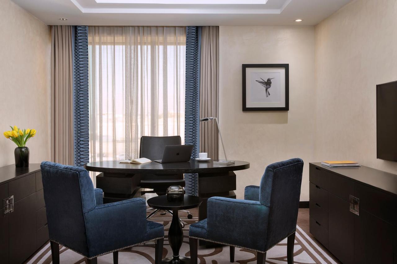 보코 리야드 호텔 외부 사진 A typical office at the hotel