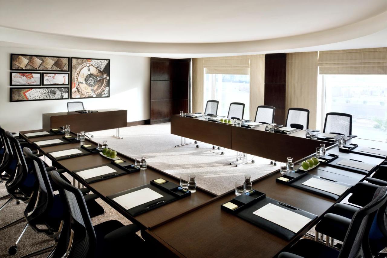 보코 리야드 호텔 외부 사진 A boardroom at the InterContinental London Park Lane