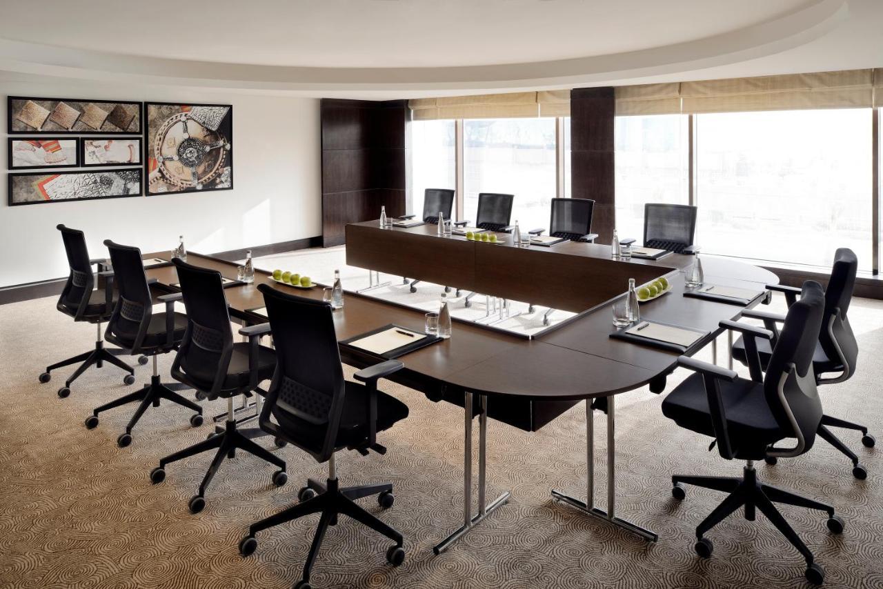 보코 리야드 호텔 외부 사진 A meeting room